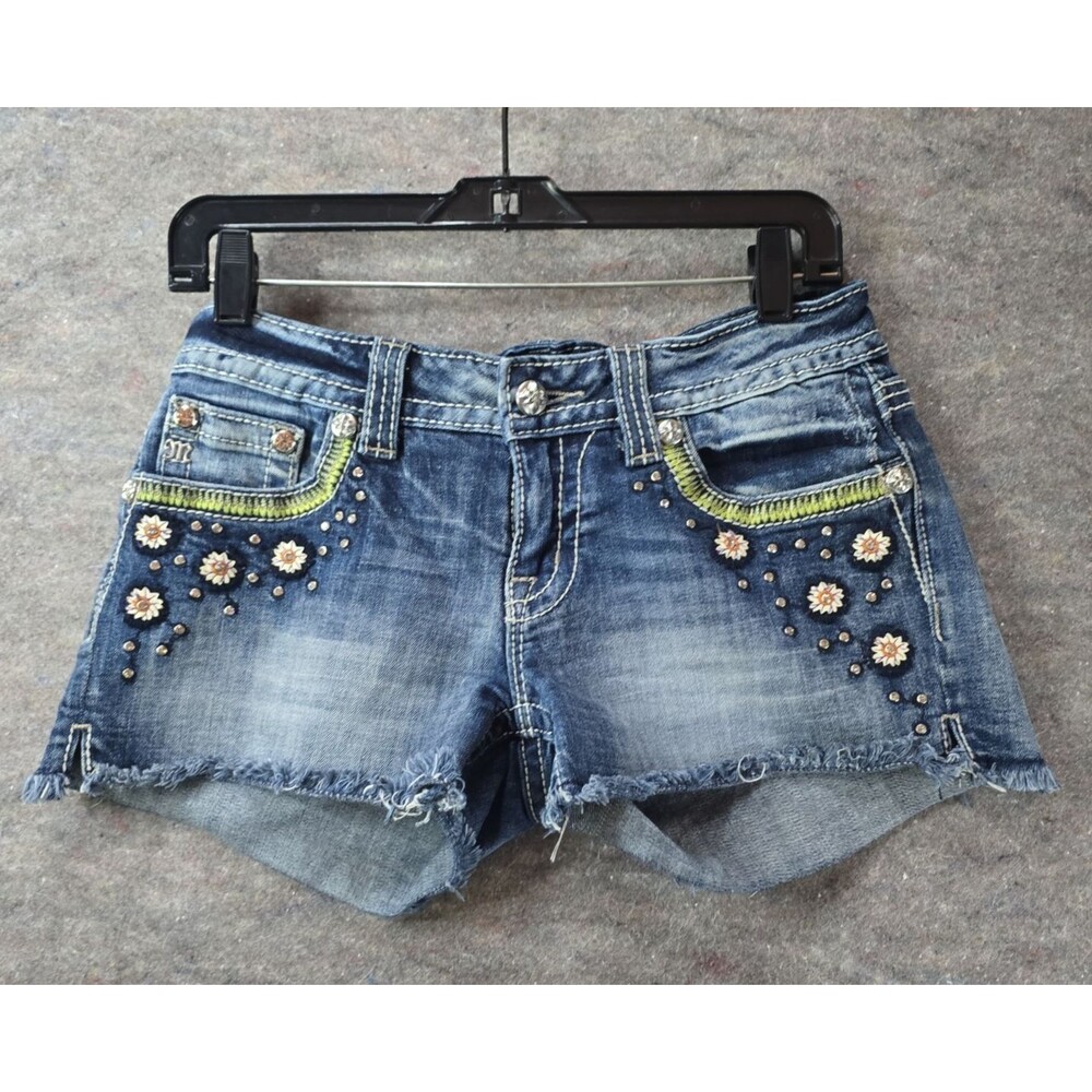 Miss Me Floral Madness Rhinestone Embroidered Cut-Off Shorts Women’s 28”    31x2
